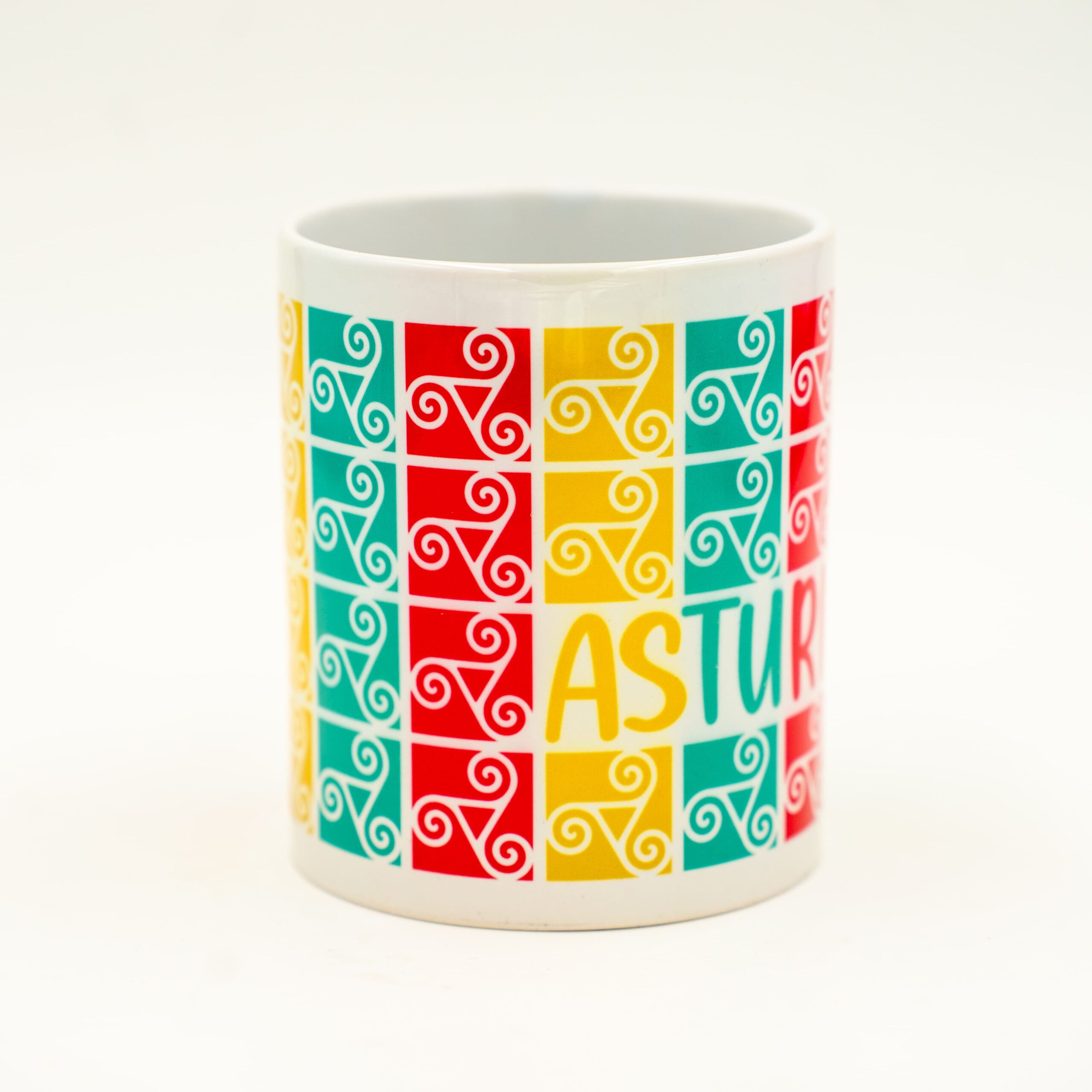 Taza cerámica Trisquelinos Asturias frontal | Asturias Encantada